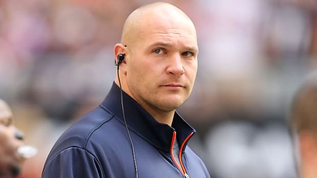 130219120149-brian-urlacher-single-image-cut.jpg